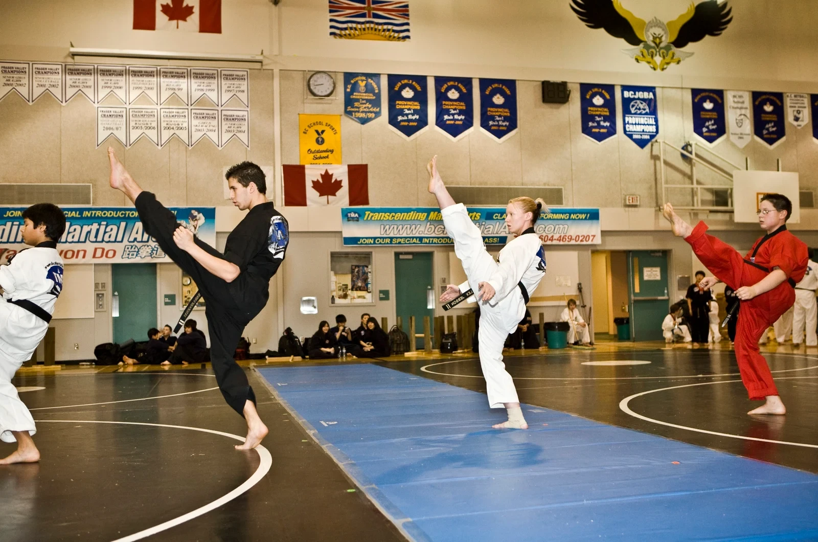 Teens setting goals through martial arts